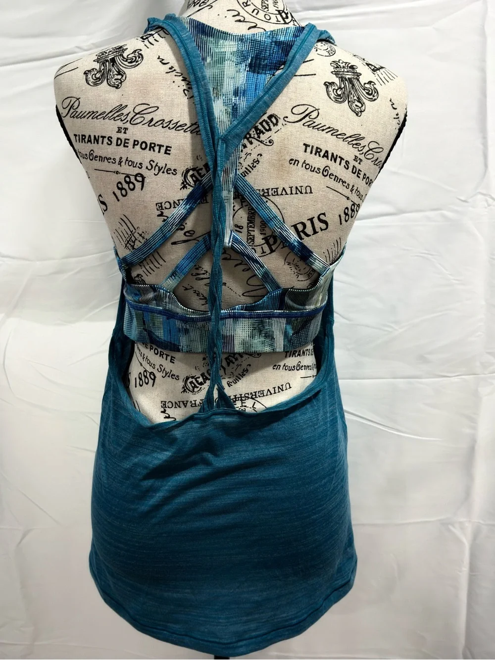 Lululemon Size 8 Teal Heathered Built-In Bra Open Back Yoga Tank Top